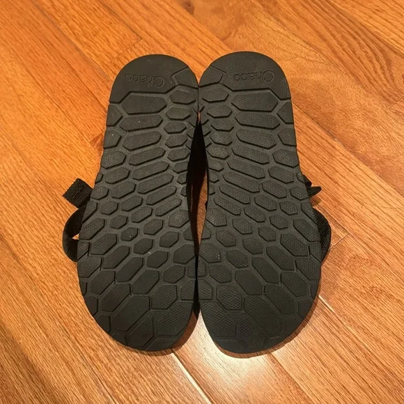 Sandals - Picture 3 of 4